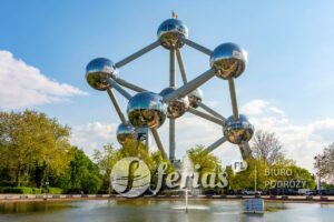 Atomium (model atomu żelaza), Bruksela, Belgia