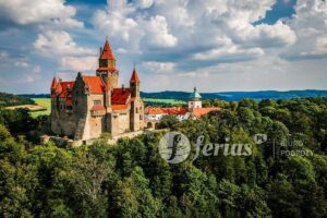 Bouzov, zamek, Czechy