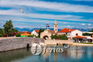Historyczne miasto Nin laguna
