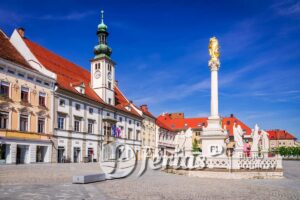 Maribor, Słowenia. Rynek Starego Miasta i Kolumna Zarazy