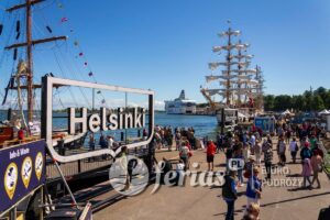 Piękne żaglówki w Helsinkach w Finlandii