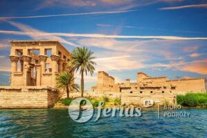 Świątynia Izydy na wyspie Philae na Nilu, Asuan, Egipt