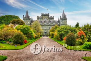 Szkocja - Zamek Inveraray z ogrodem kwiatowym