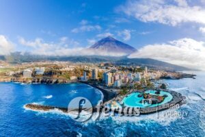 Widok z lotu ptaka z Puerto de la Cruz, Teneryfa